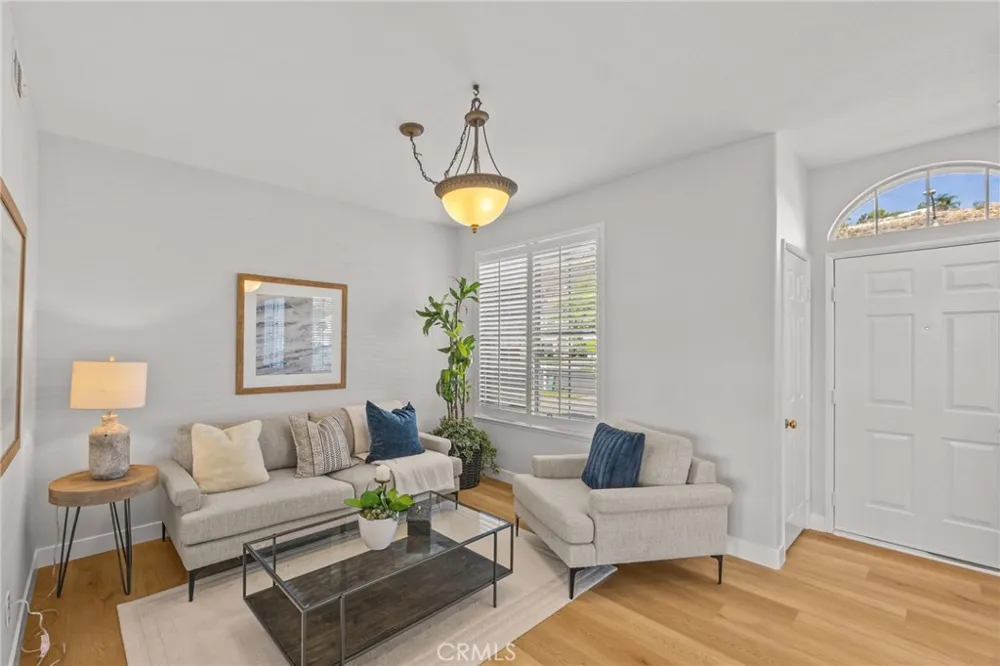 753 La Docena Corona, CA 92879