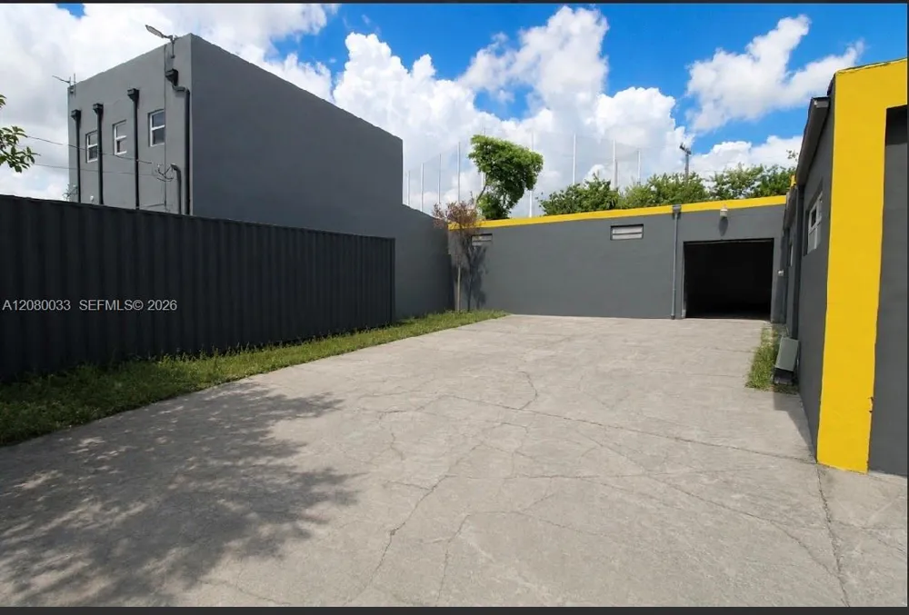 17220 NW 2nd Ct Miami Gardens, FL 33169