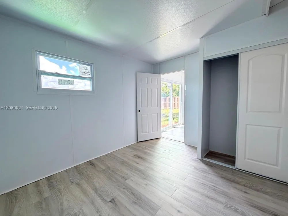 11700 NW 33rd St Sunrise, FL 33323