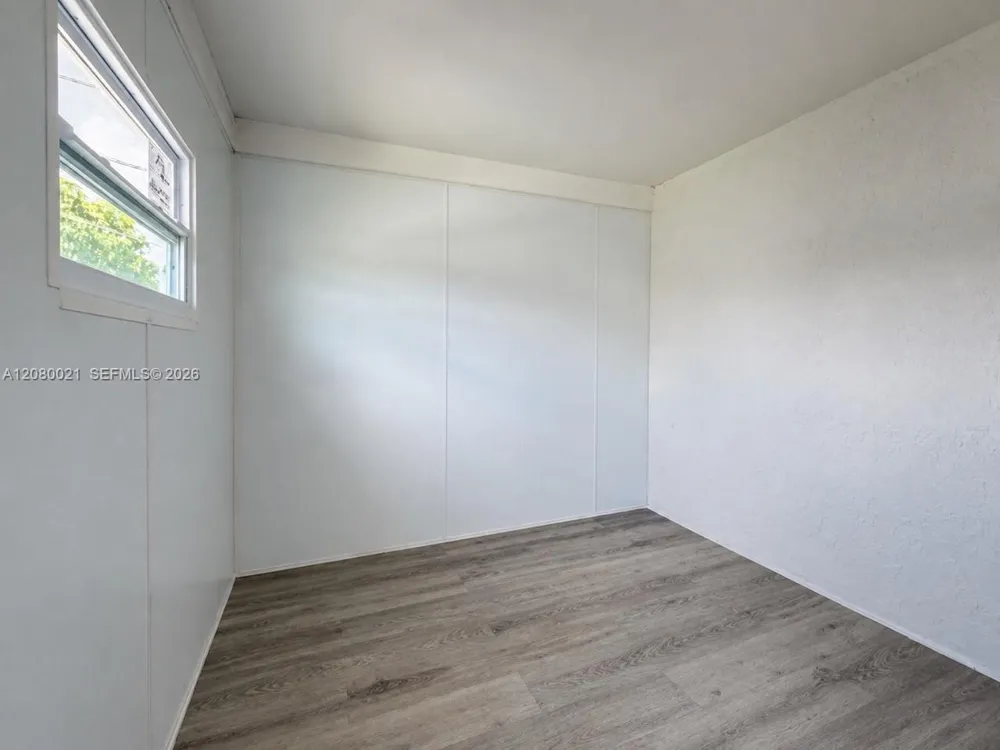 11700 NW 33rd St Sunrise, FL 33323