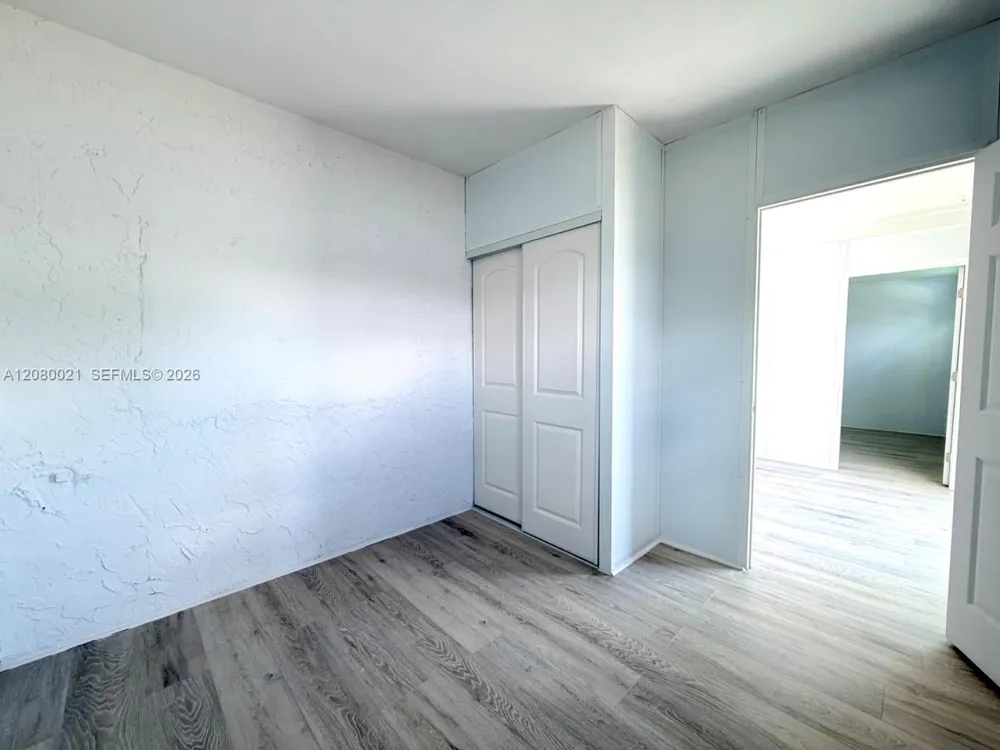 11700 NW 33rd St Sunrise, FL 33323