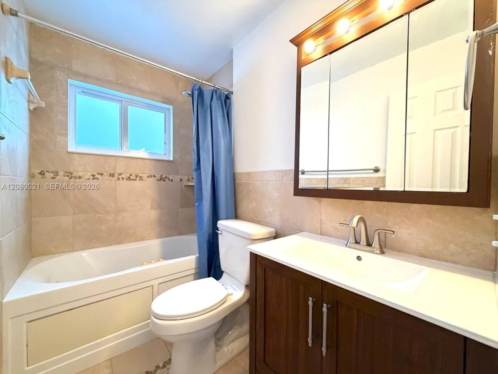 11700 NW 33rd St Sunrise, FL 33323