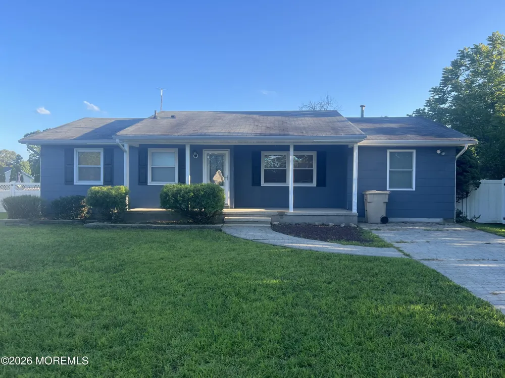 32 Carver Street Bayville, NJ 08721