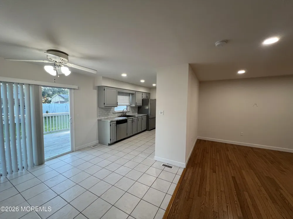 32 Carver Street Bayville, NJ 08721