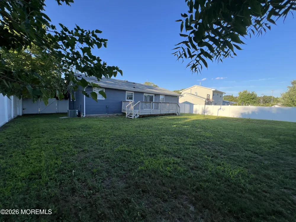 32 Carver Street Bayville, NJ 08721