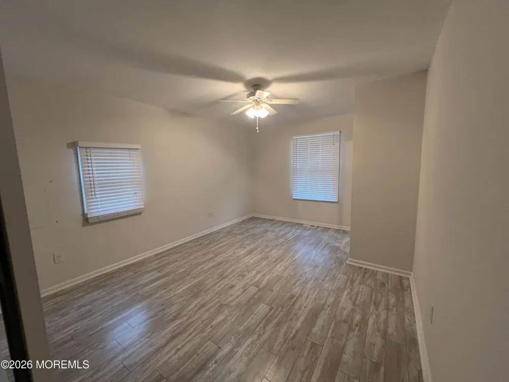 32 Carver Street Bayville, NJ 08721
