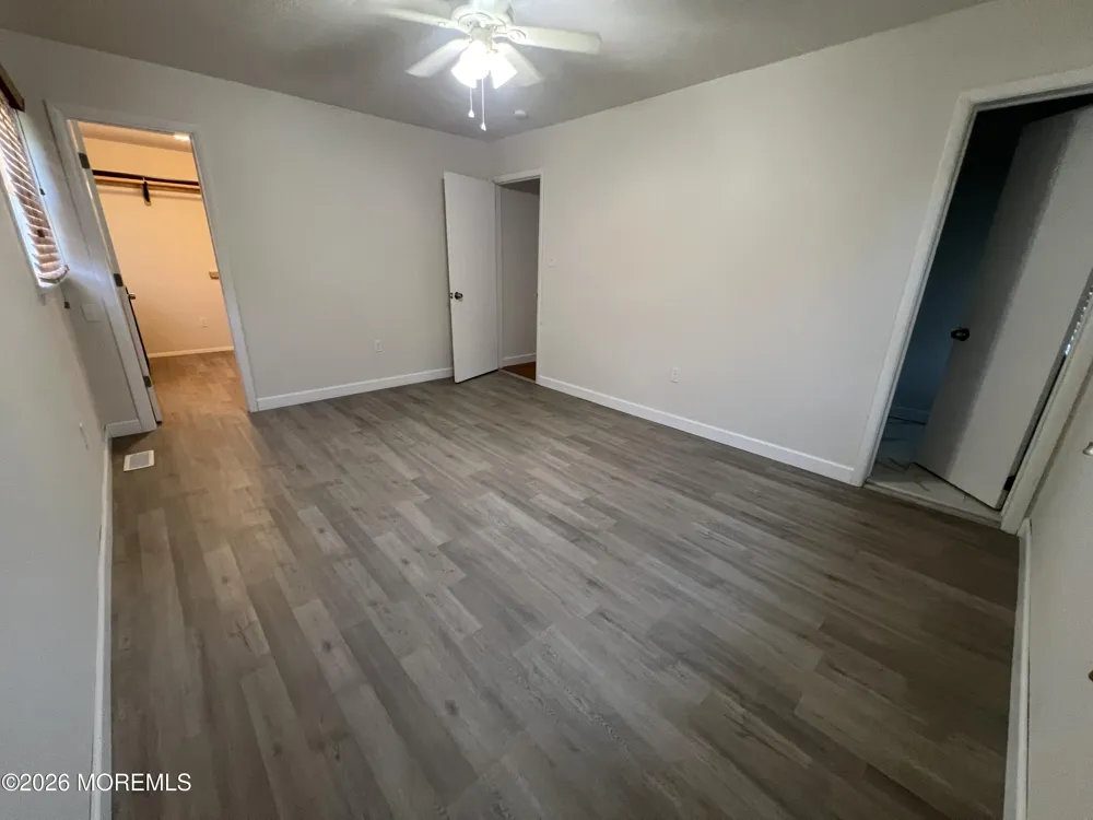 32 Carver Street Bayville, NJ 08721