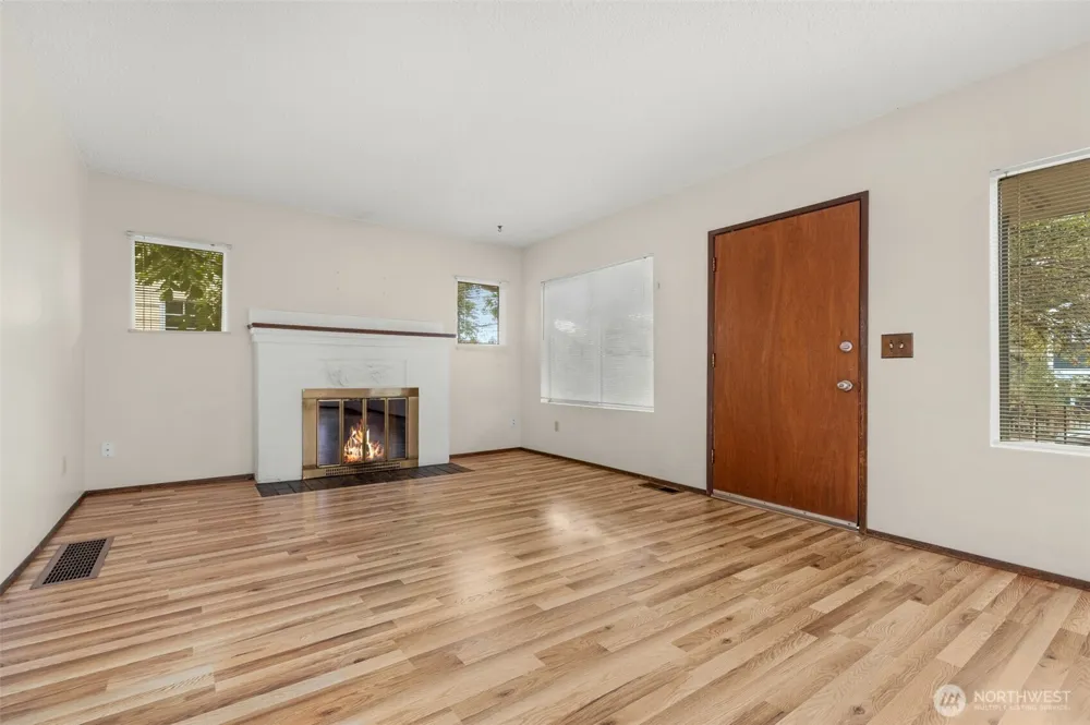 536 73rd Street Seattle, WA 98103