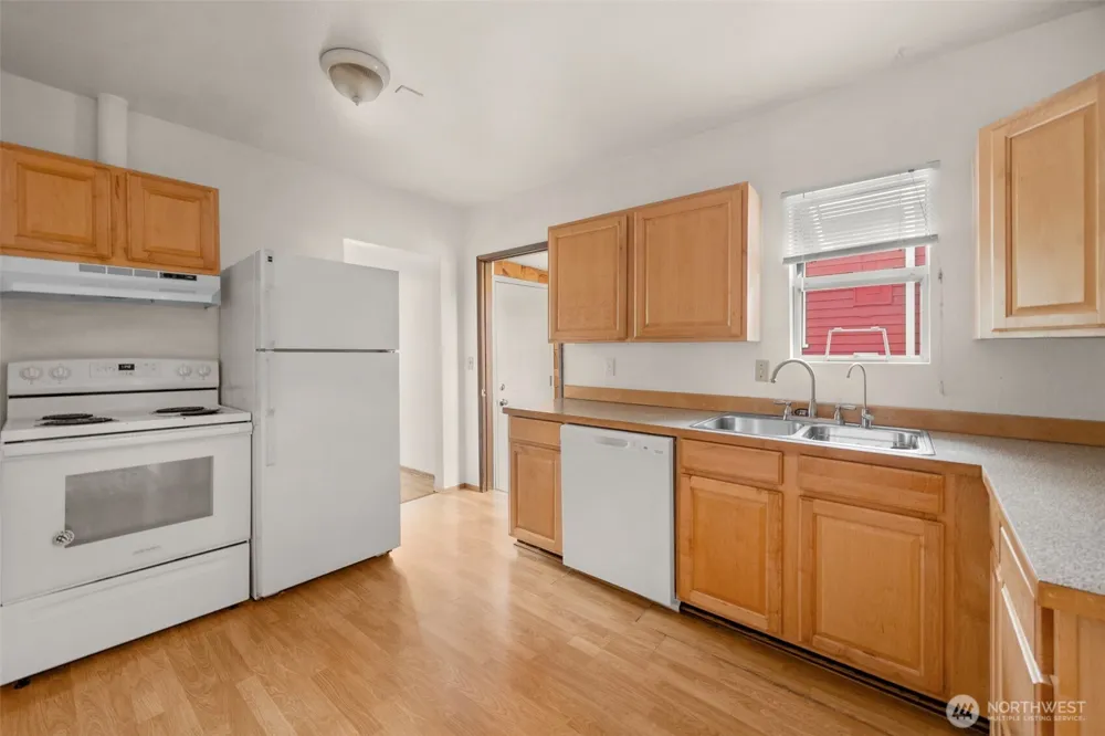 536 73rd Street Seattle, WA 98103