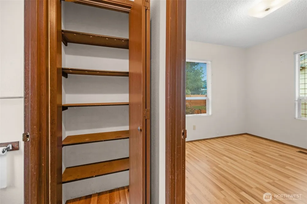 536 73rd Street Seattle, WA 98103