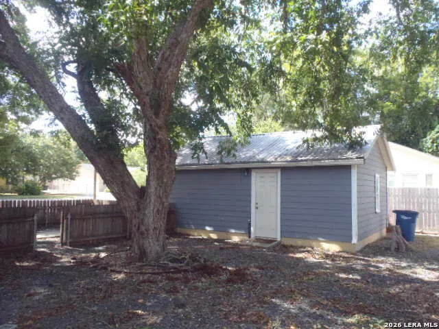 190 S CHESTNUT AVE New Braunfels, TX 78130