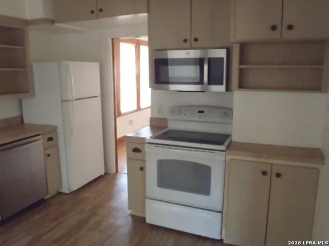 190 S CHESTNUT AVE New Braunfels, TX 78130