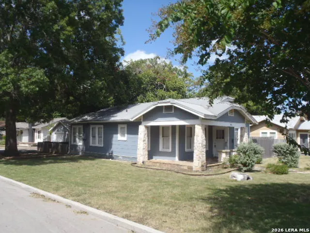 190 S CHESTNUT AVE New Braunfels, TX 78130