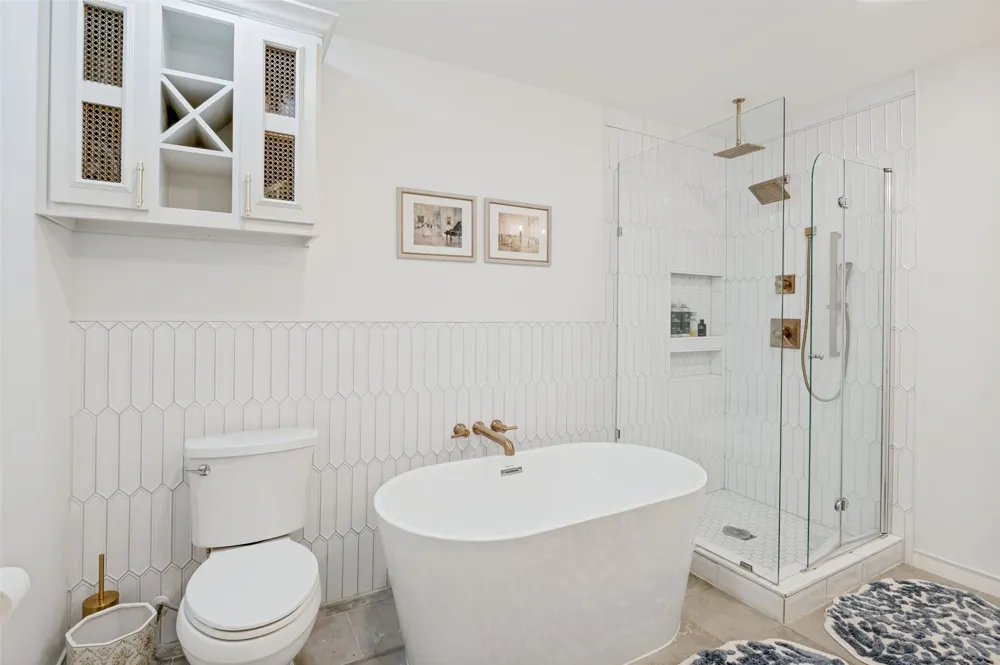 6234 Bandera Avenue #D Dallas, TX 75225