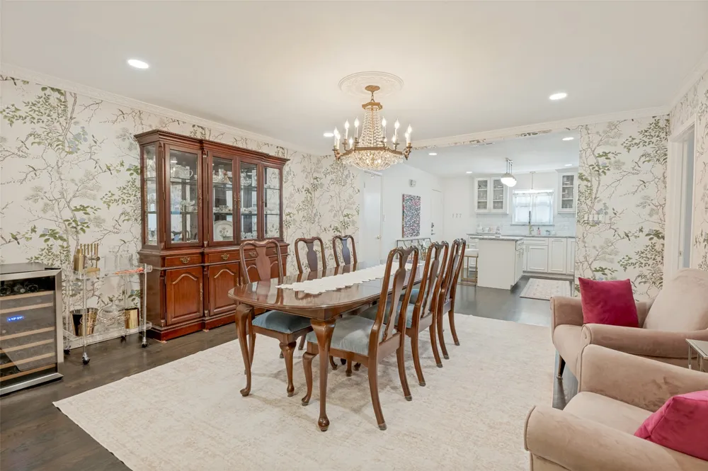 6234 Bandera Avenue #D Dallas, TX 75225