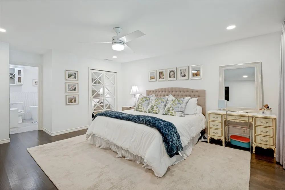 6234 Bandera Avenue #D Dallas, TX 75225
