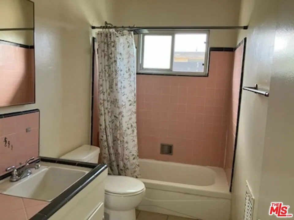 1137 Wilcox Place #6 Los Angeles, CA 90038
