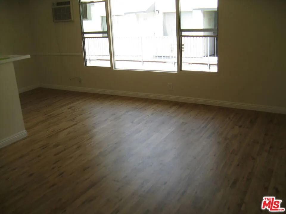 1137 Wilcox Place #6 Los Angeles, CA 90038