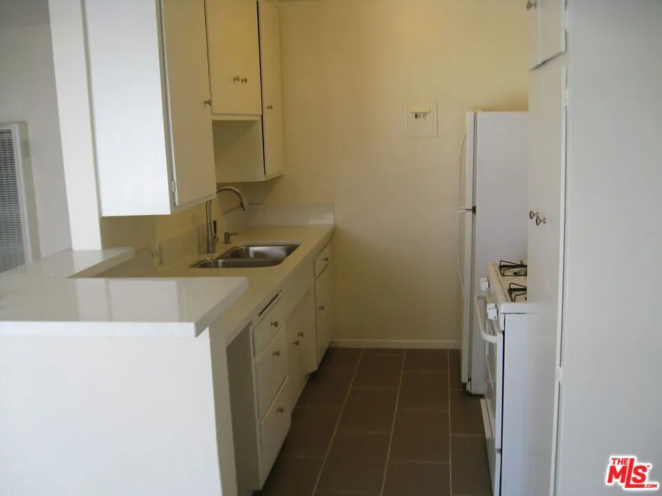 1137 Wilcox Place #6 Los Angeles, CA 90038