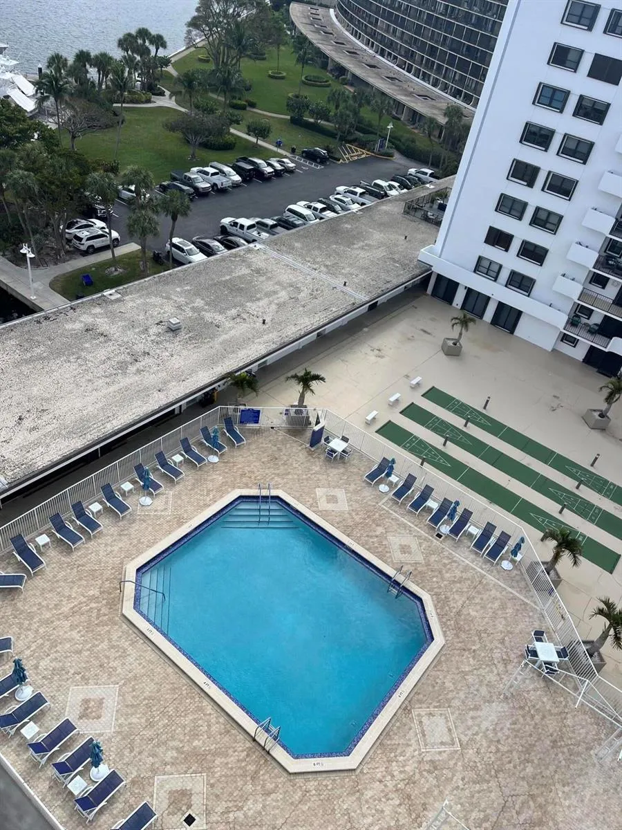1208 MARINE WAY #905 North Palm Beach, FL 33408