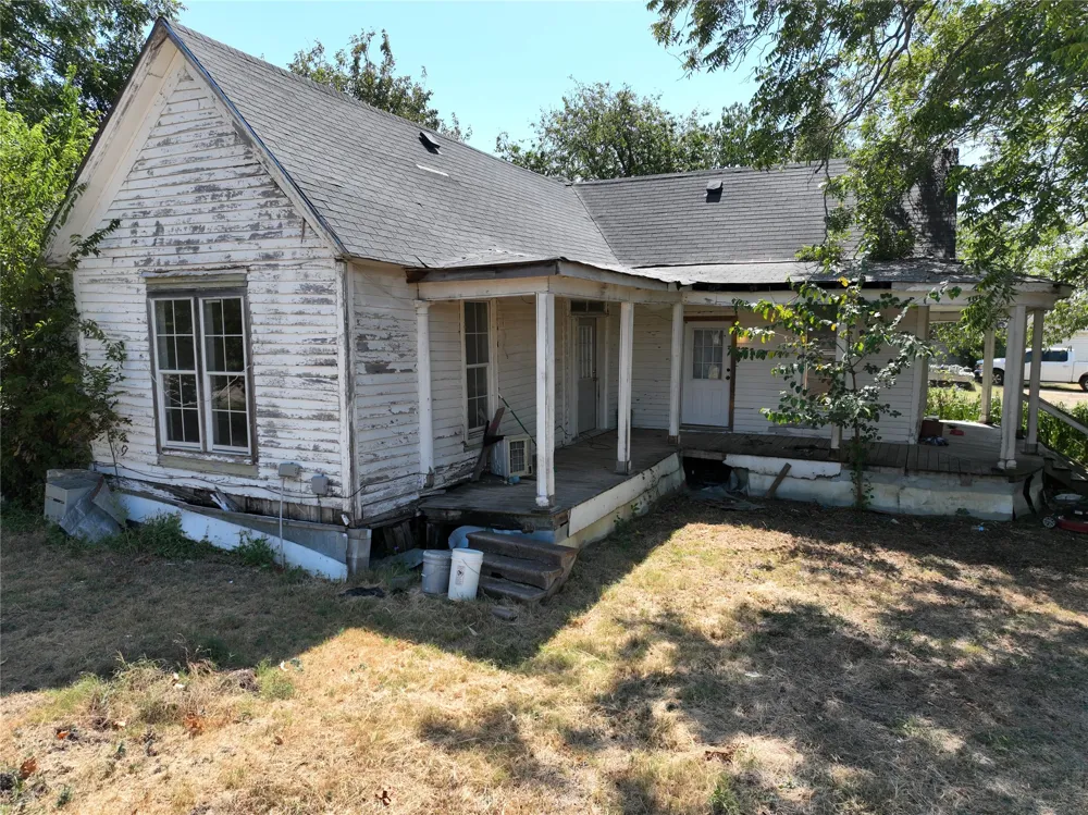 106 Wesley Street Itasca, TX 76055