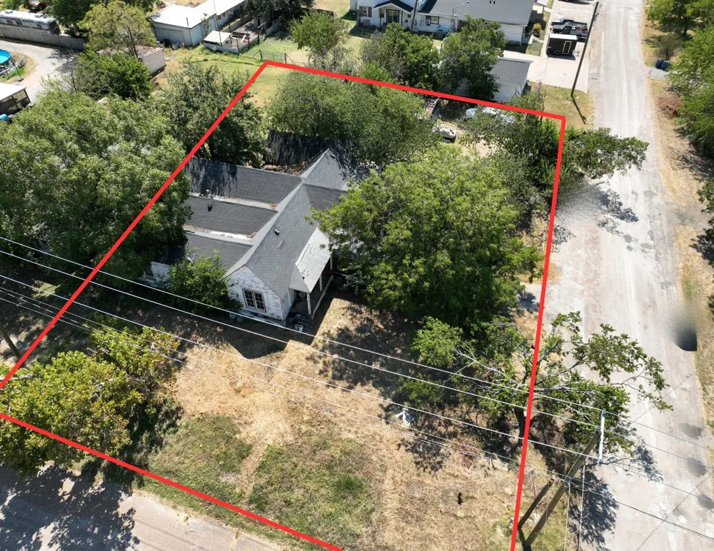 106 Wesley Street Itasca, TX 76055