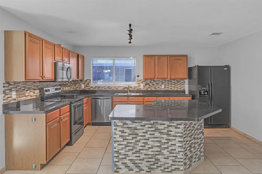 8109 Zephyr Court Arlington, TX 76002