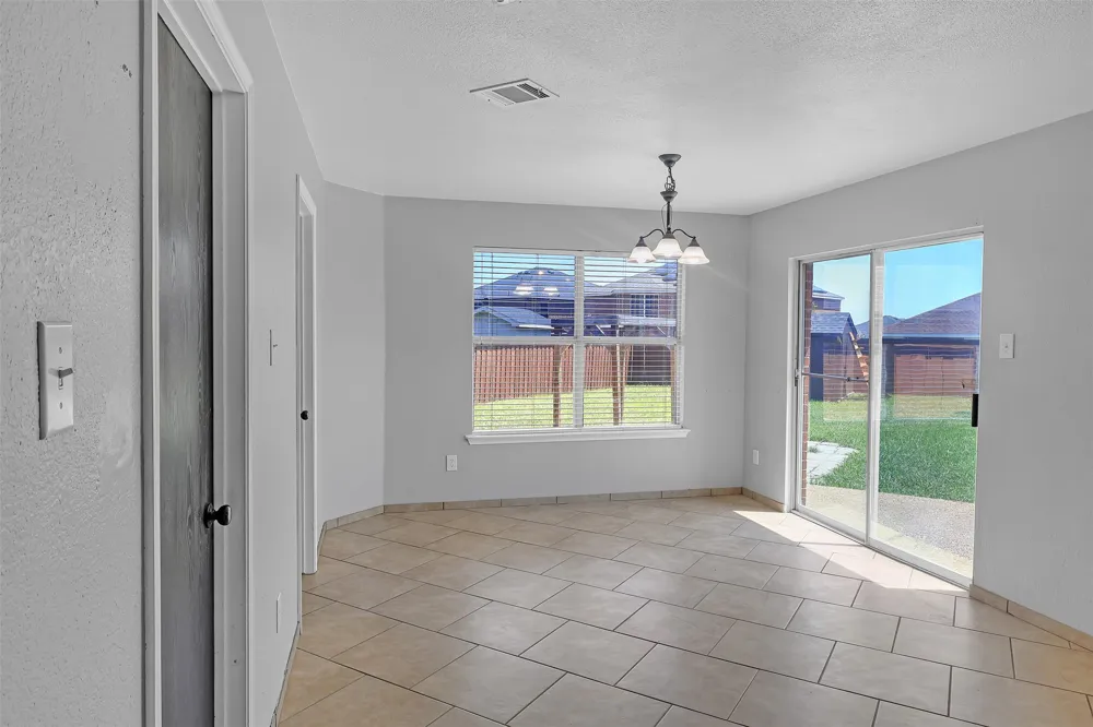8109 Zephyr Court Arlington, TX 76002