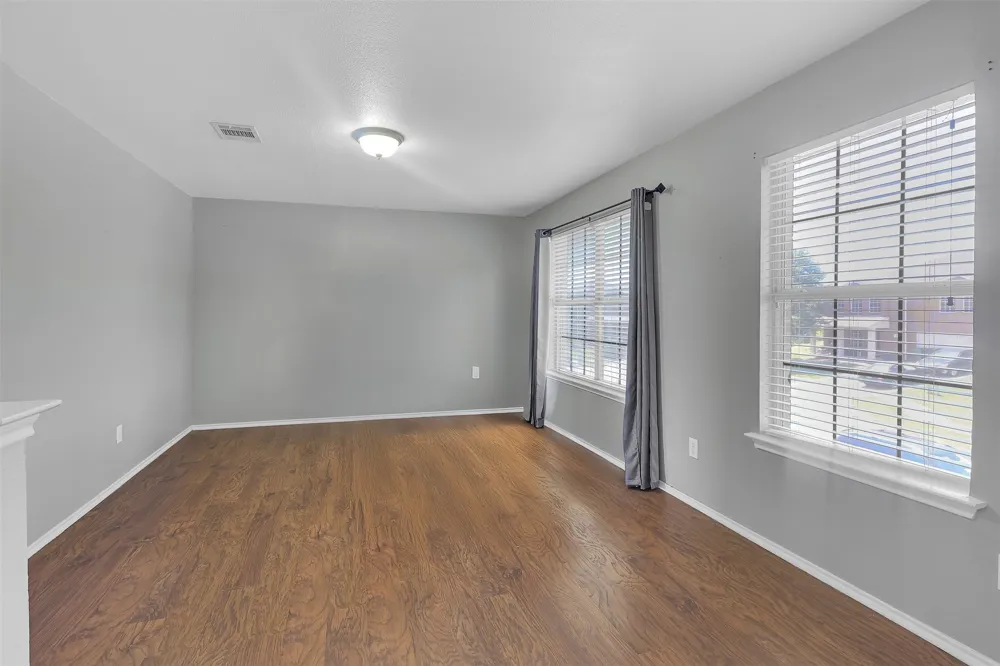 8109 Zephyr Court Arlington, TX 76002