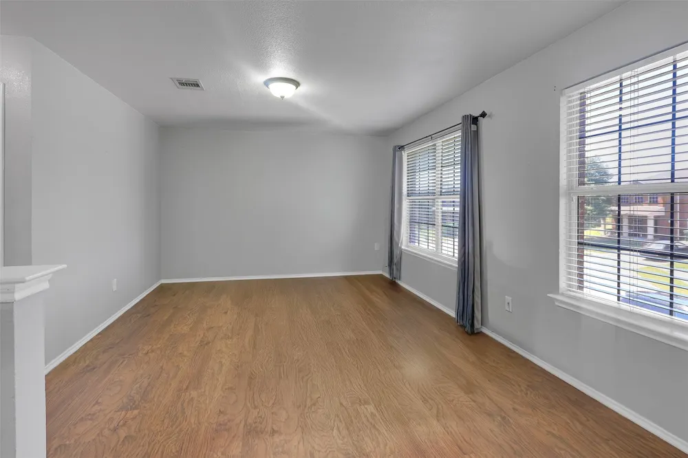 8109 Zephyr Court Arlington, TX 76002
