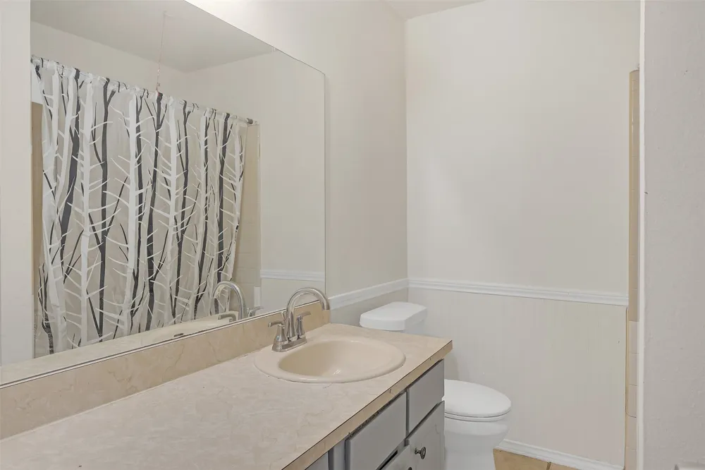 919 Southmoor Drive Arlington, TX 76010