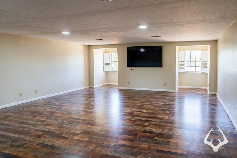 205 South Wheeler Ave Colmesneil, TX 75938
