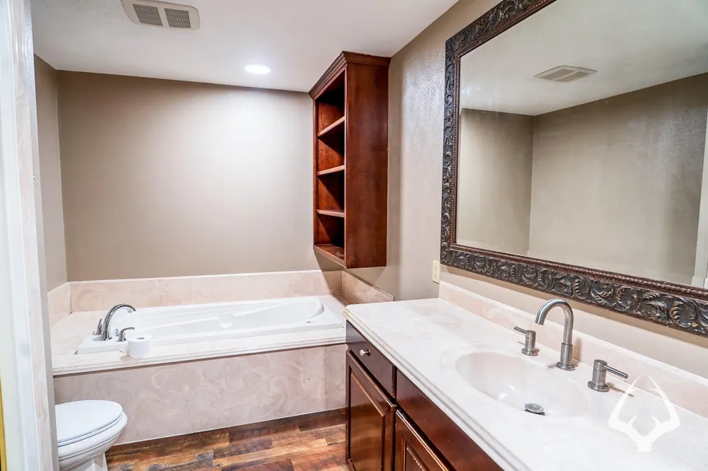 205 South Wheeler Ave Colmesneil, TX 75938
