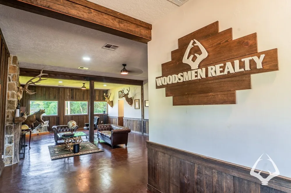 205 South Wheeler Ave Colmesneil, TX 75938