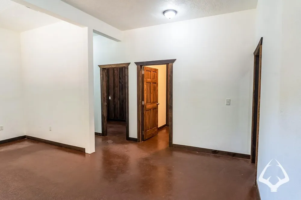 205 South Wheeler Ave Colmesneil, TX 75938