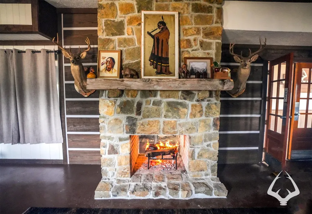 205 South Wheeler Ave Colmesneil, TX 75938