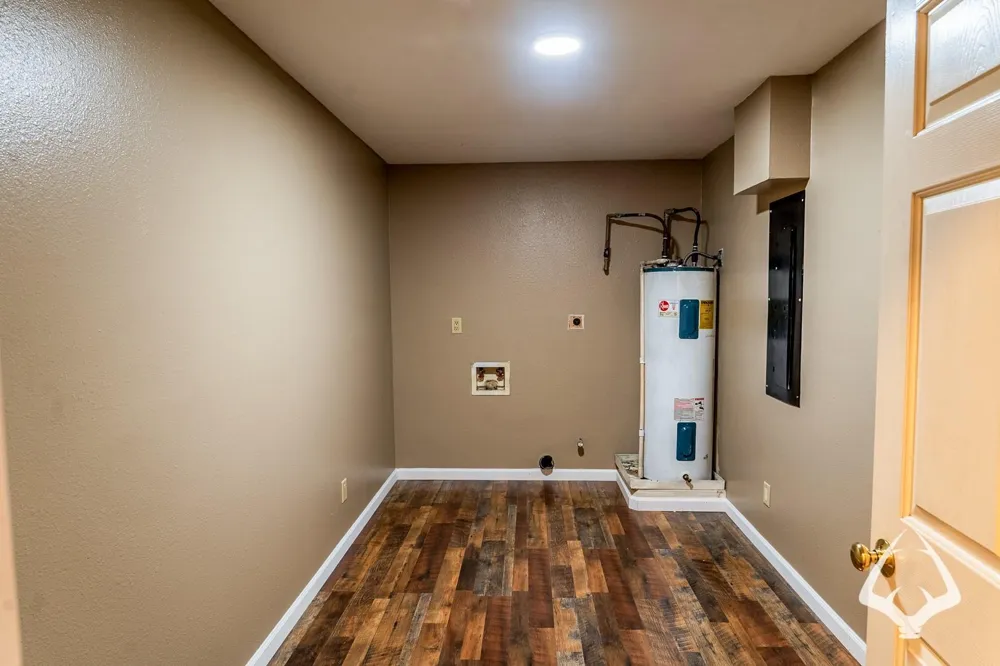 205 South Wheeler Ave Colmesneil, TX 75938