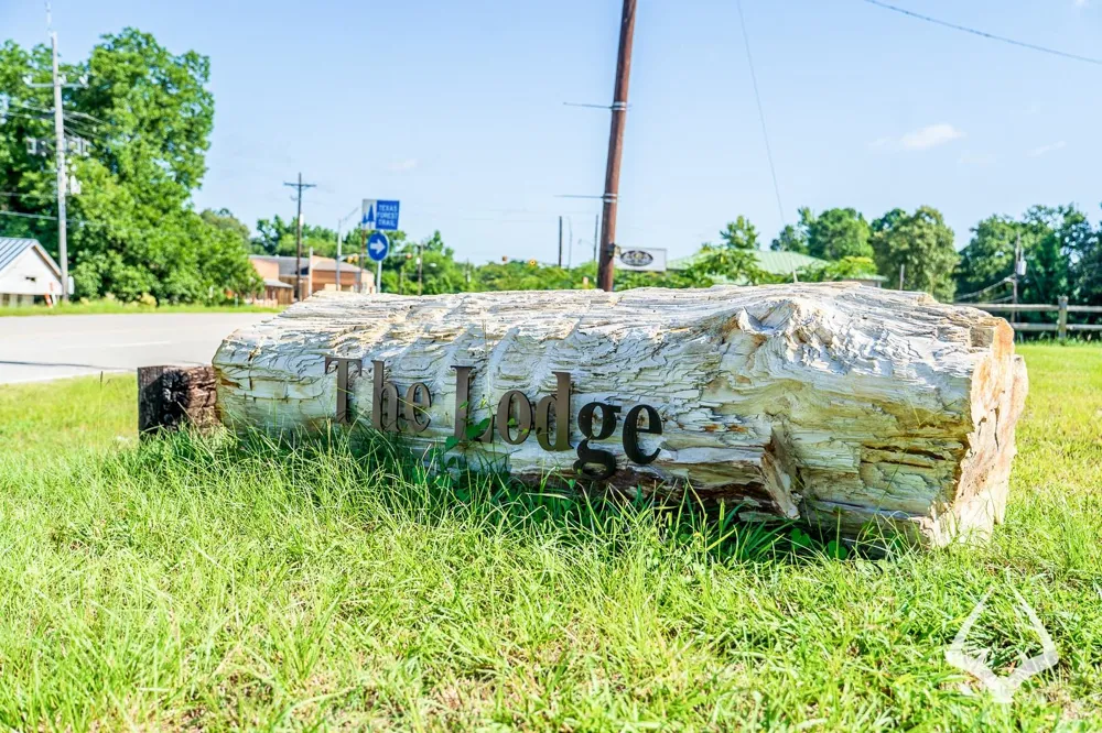 205 South Wheeler Ave Colmesneil, TX 75938