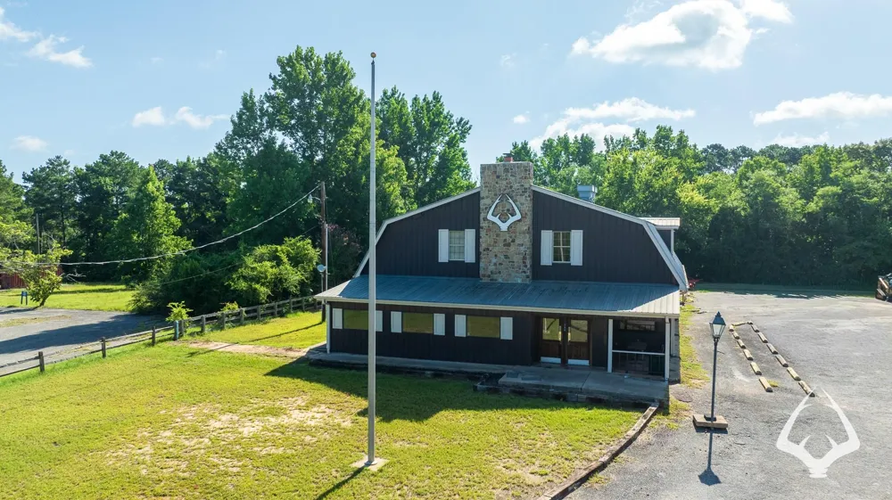 205 South Wheeler Ave Colmesneil, TX 75938