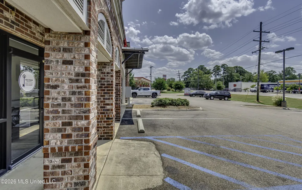 1127 Old Fannin Road Brandon, MS 39047