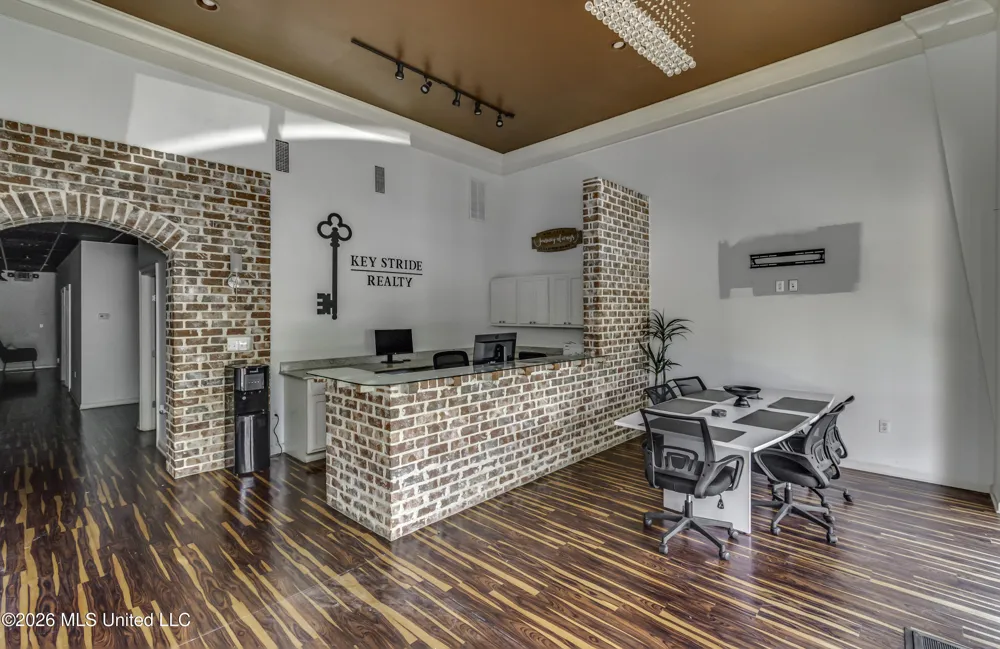 1127 Old Fannin Road Brandon, MS 39047