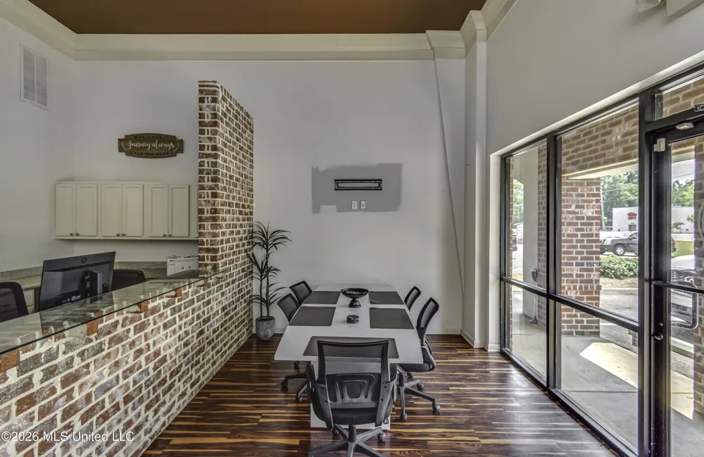1127 Old Fannin Road Brandon, MS 39047