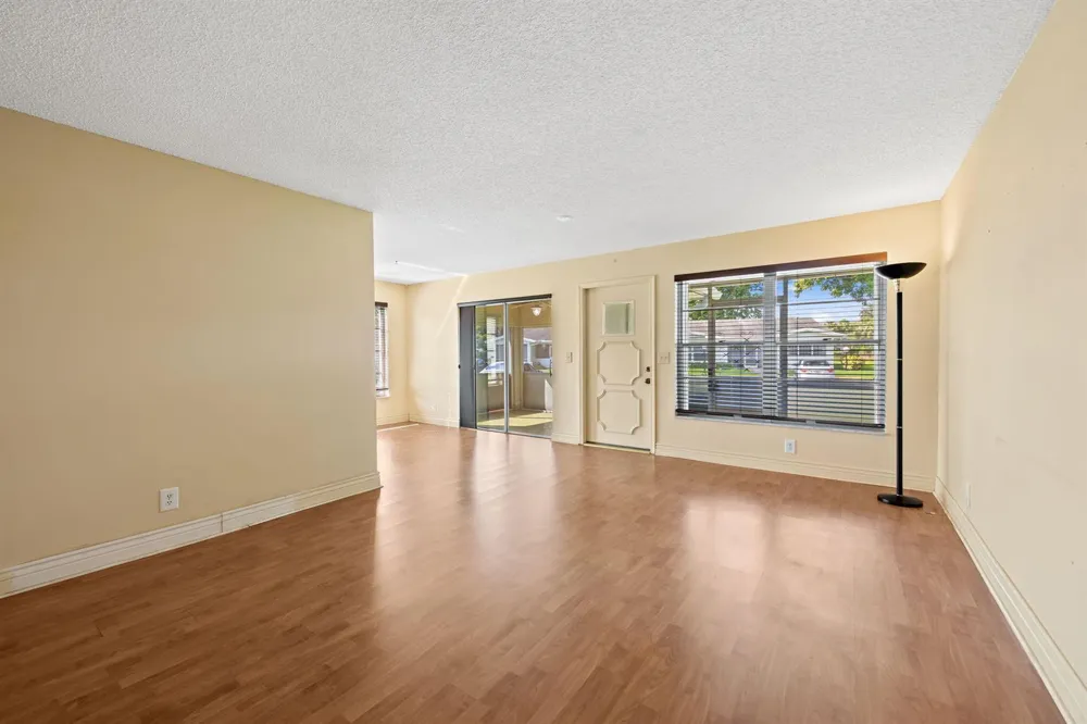 8711 NW 10TH STREET #D101 Plantation, FL 33322