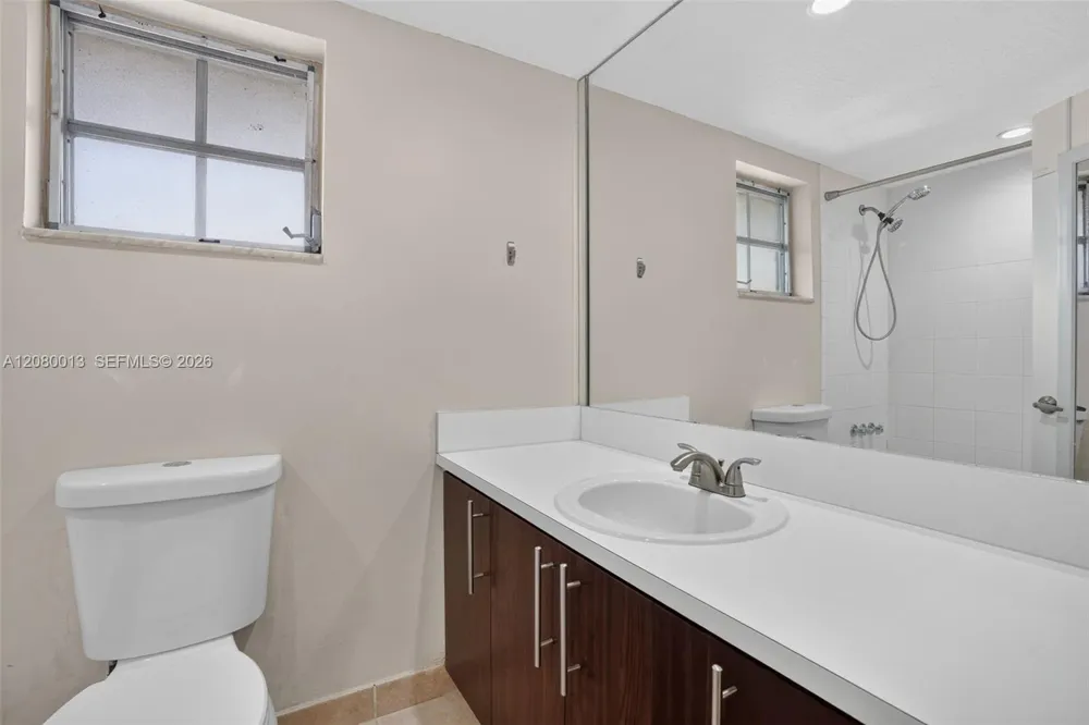 8600 SW 109th Ave #4-205 Miami, FL 33173