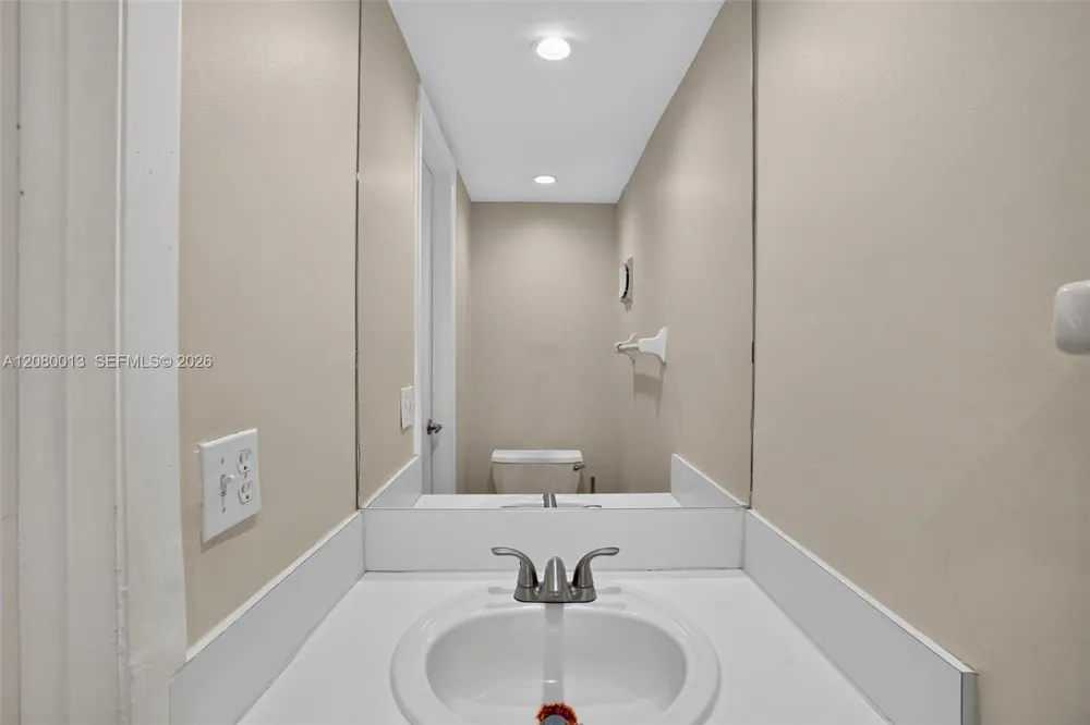 8600 SW 109th Ave #4-205 Miami, FL 33173