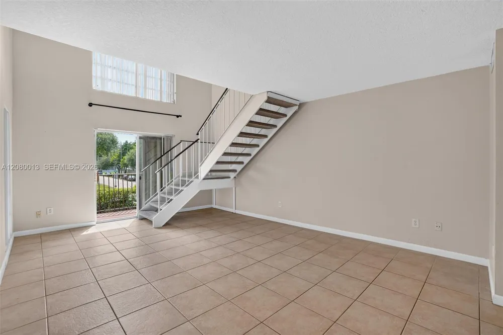 8600 SW 109th Ave #4-205 Miami, FL 33173