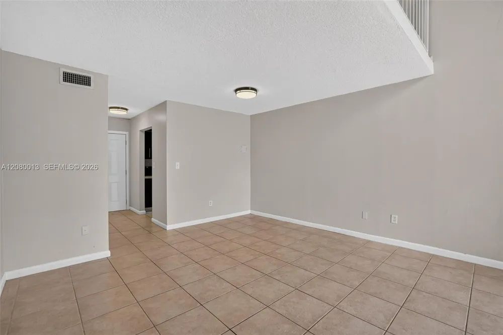8600 SW 109th Ave #4-205 Miami, FL 33173