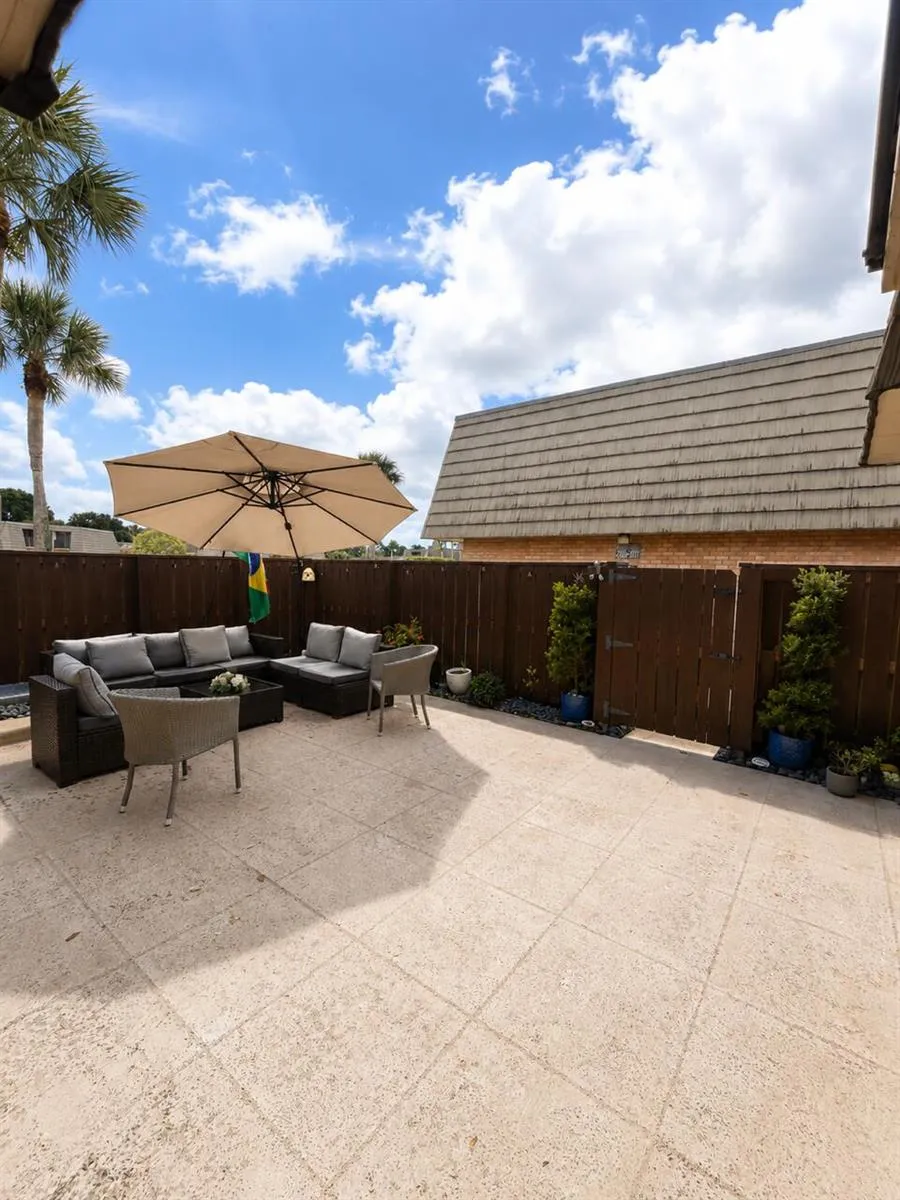 4207 42ND WAY West Palm Beach, FL 33407