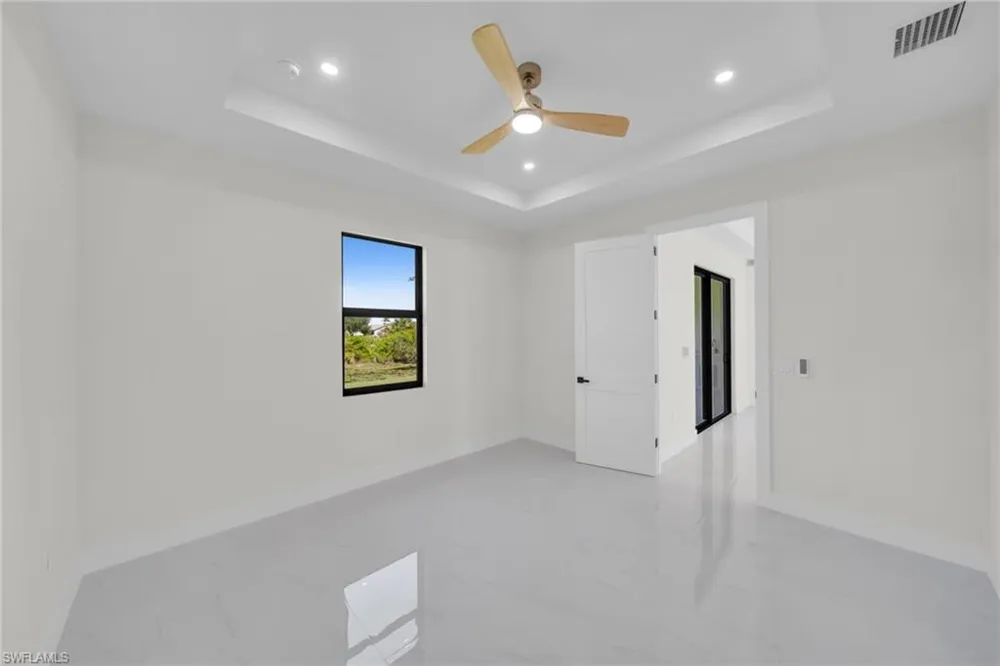 908 NE 11th Avenue Cape Coral, FL 33909