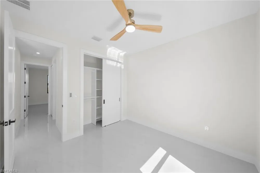 908 NE 11th Avenue Cape Coral, FL 33909